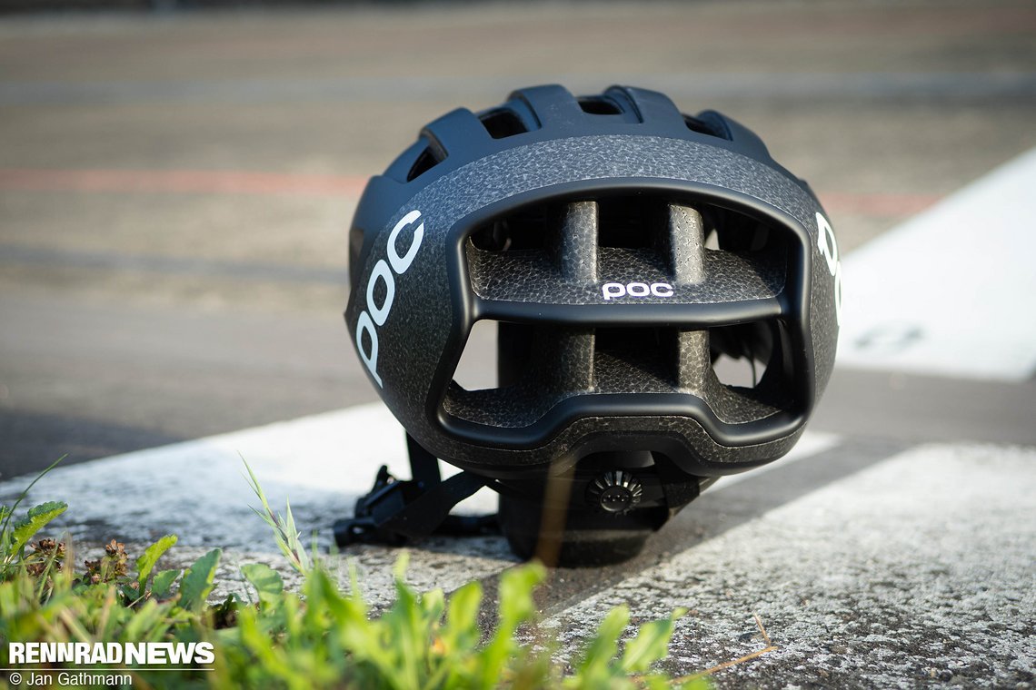 Riesige Luftauslässe und Kanäle im Inneren sollen maximale Kühlung bringen.