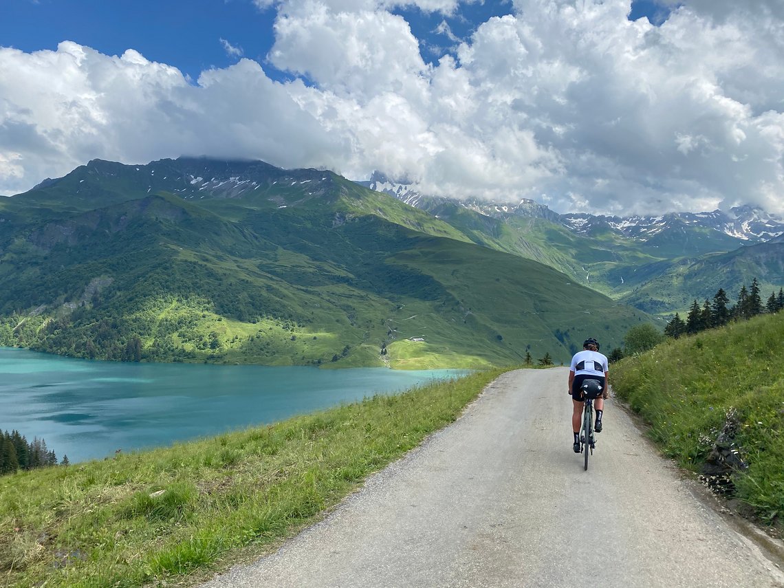 Zum Roselend geht es über einen Umweg vorbei am Lac de Roselend...