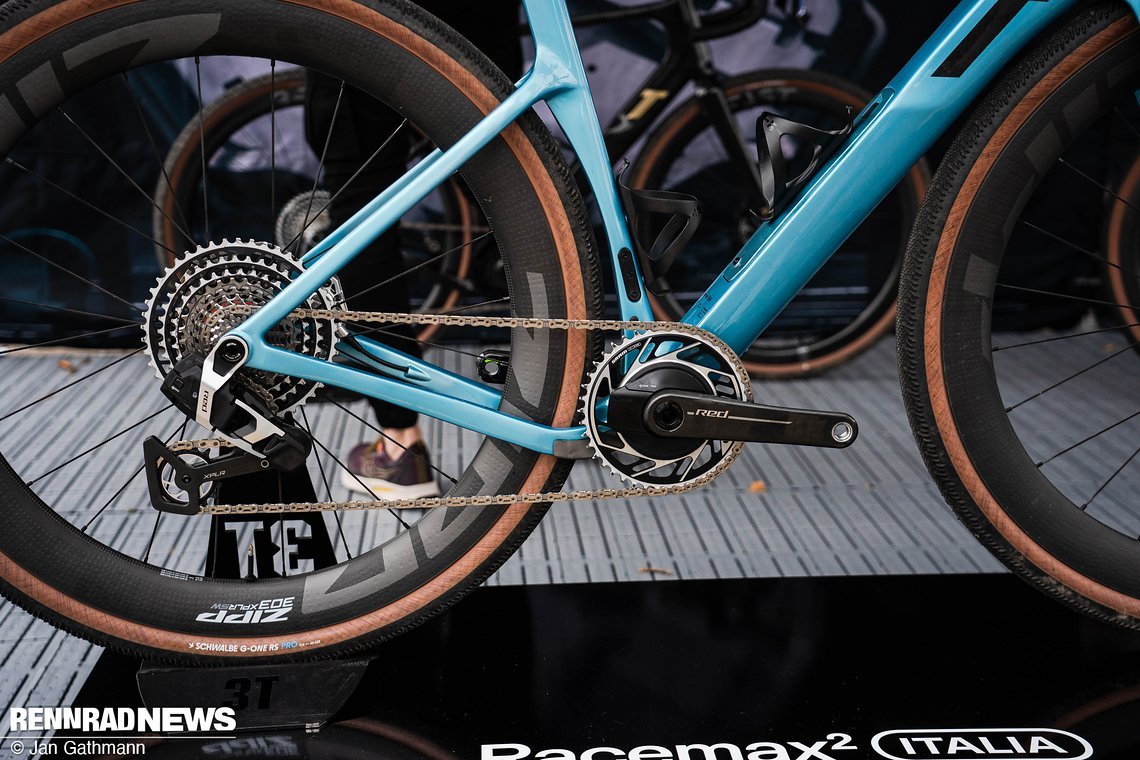 Die Kettenstreben fallen nun 420 mm kurz aus.