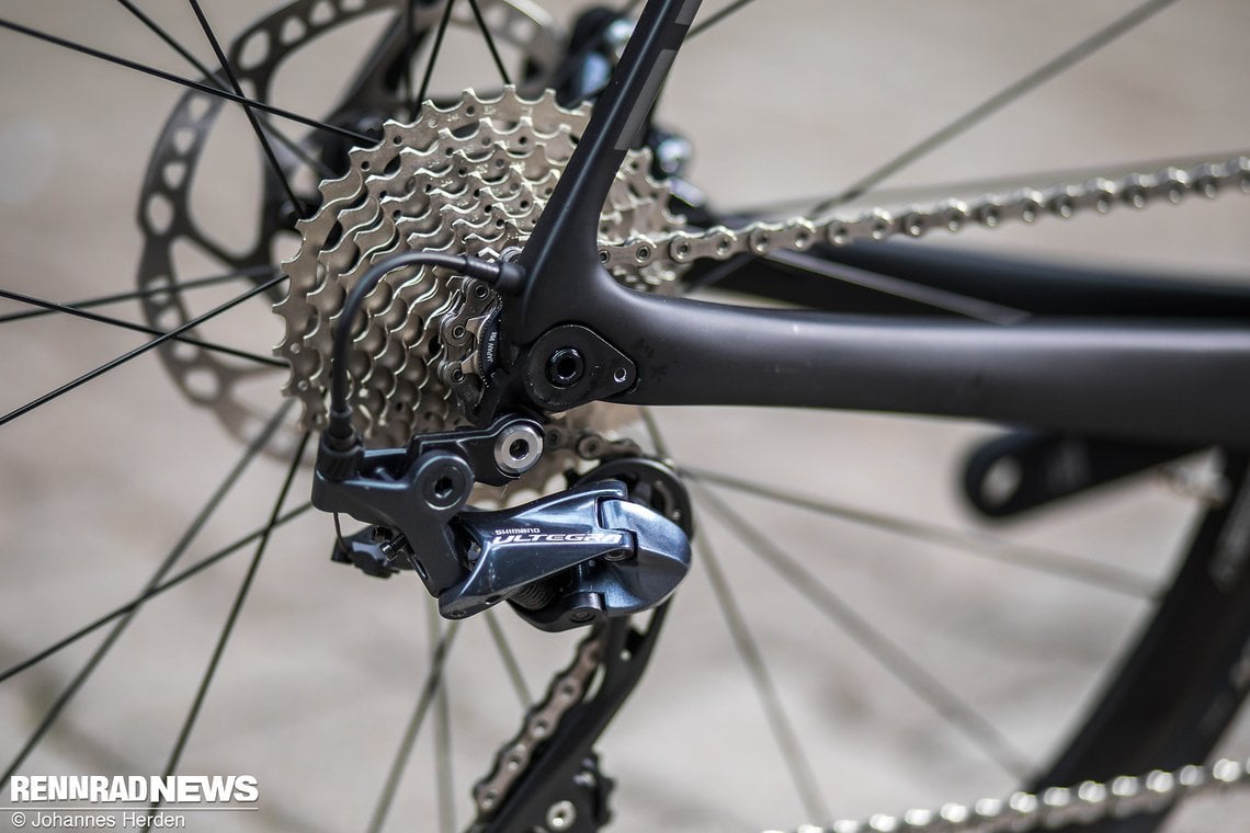 Ultegra R8000 Schaktwerk im Shadow-Design