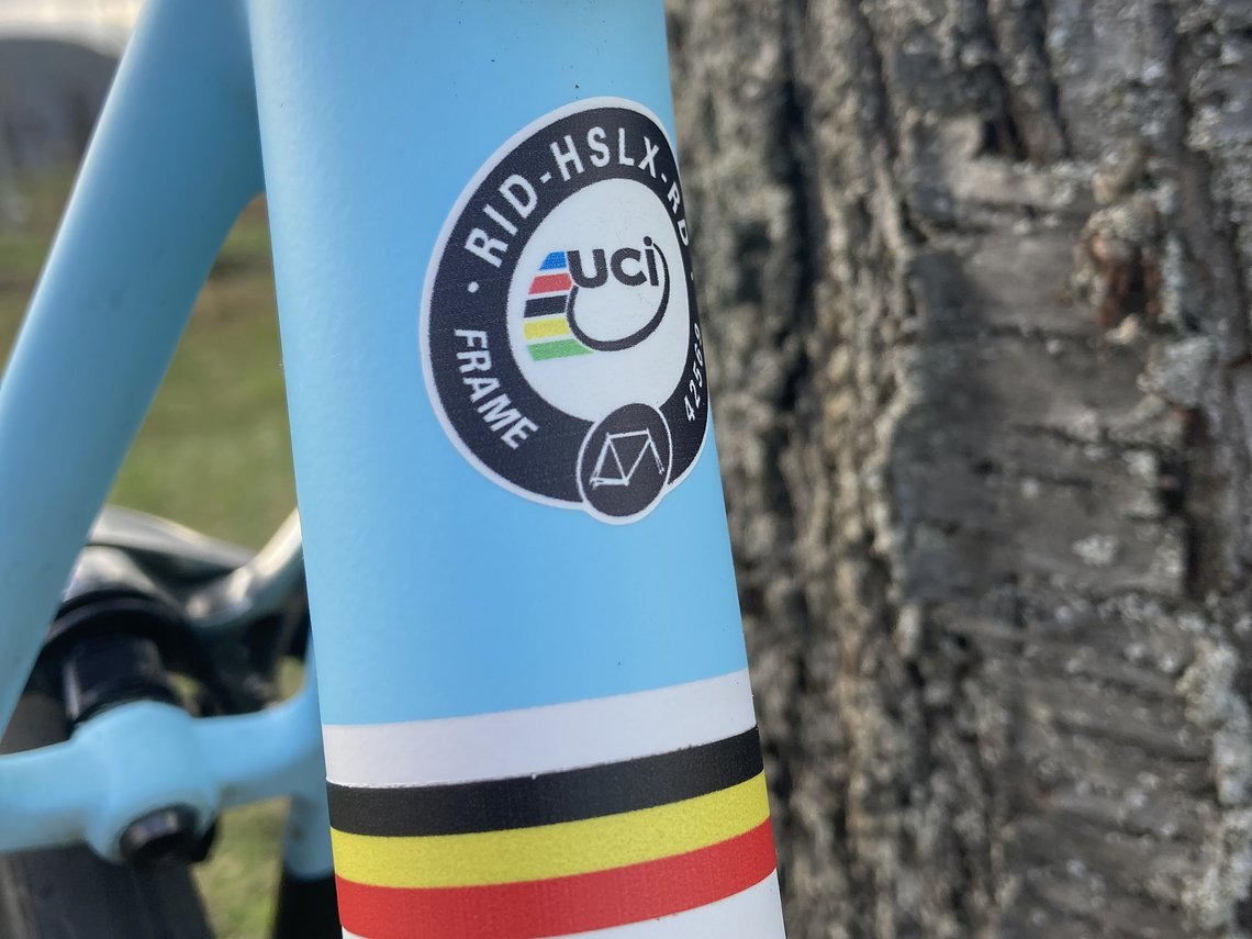 Der Rahmen besitzt die UCI-Rennzulassung und diente als Basis für den Custom-Aufbau von Pfalzbube.