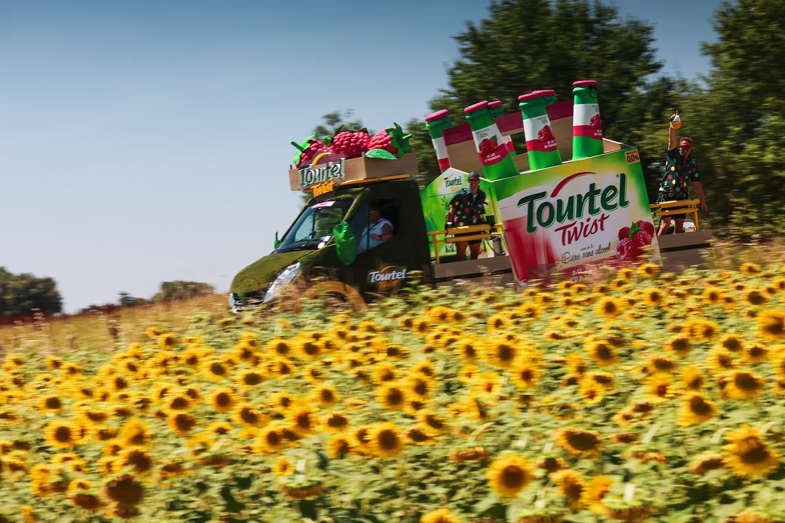 Werbung gehört zu Tour wie Berge und Hitze.