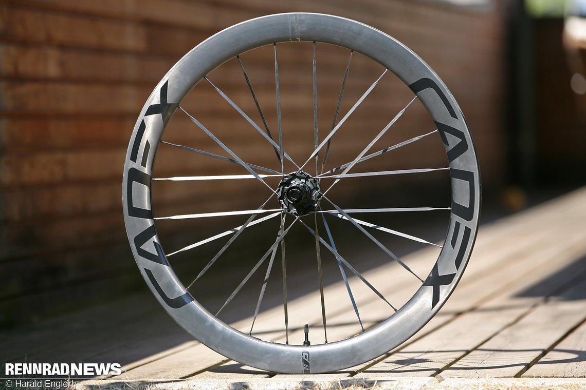 Das Cadex 50 Ultra Hinterrad hat 24 Speichen verbaut