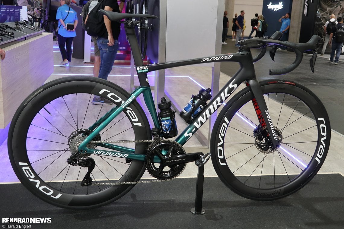 Bora Hansgrohe Teambike auf dem Shimano Stand in Frankfurt.