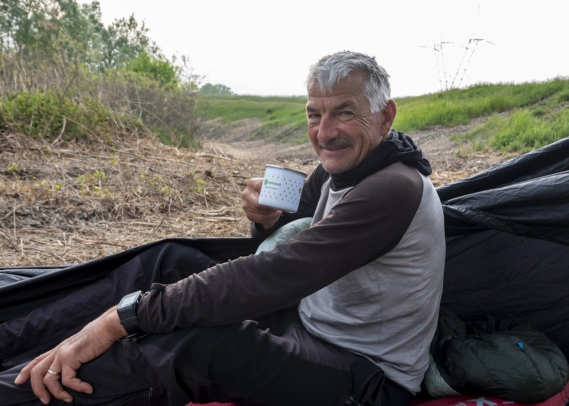 Ohne Kaffee geht in der Familie Gehrig erst mal gar nichts. Dem Papi bringen wir natürlich auch einen ans Bett!