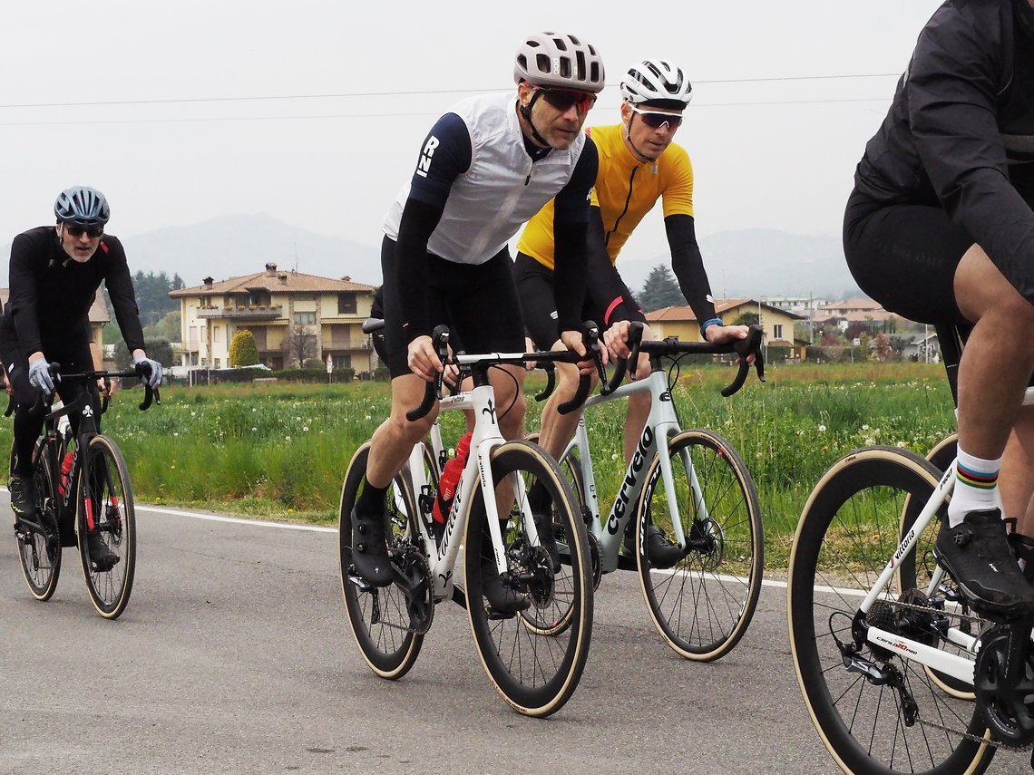 Auf einer 60 km langen Runde konnten wir erste Fahreindrücke sammeln.