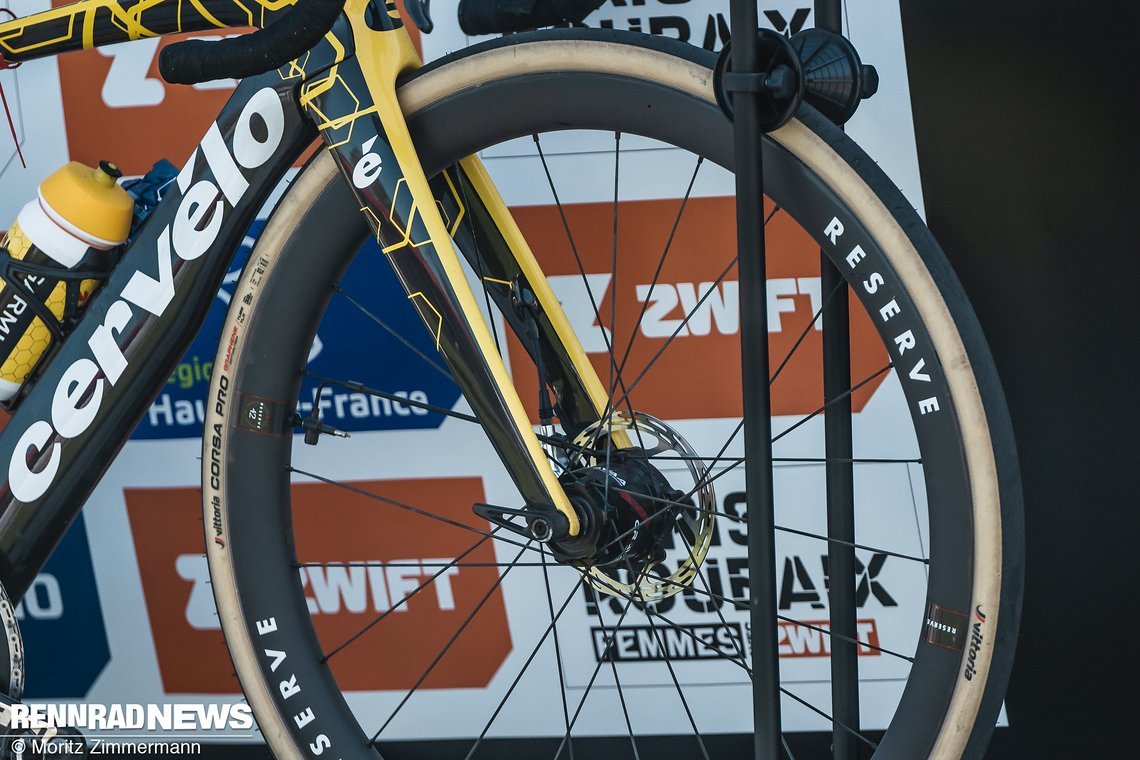 32 mm-Reifen scheinen ins S5 gerade so hineinzupassen. Der Vittoria Corsa Pro in dieser Ausführung war eine sehr beliebte Wahl bei Paris Roubaix 2025.