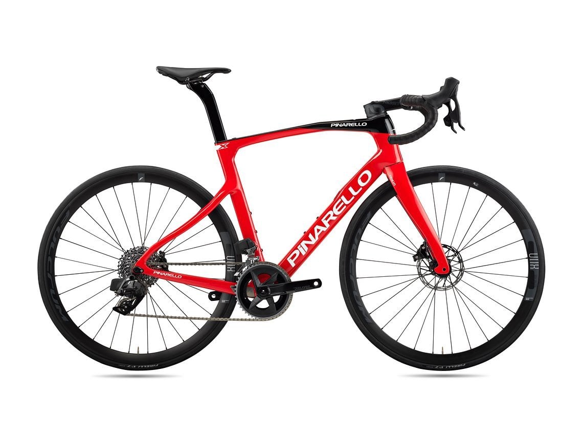 Pinarello X3 mit SRAM Rival AXS Schaltung und FULCRUM Racing 800 DB Laufrädern