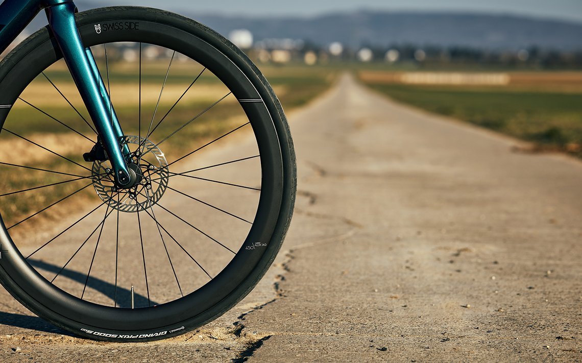 Rennradfahren findet nicht immer auf perfektem Asphalt statt