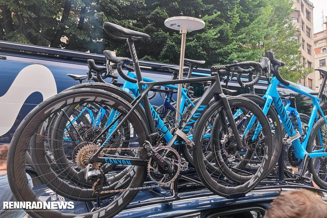 Movistar fährt weiterhin mit Canyon Bikes.