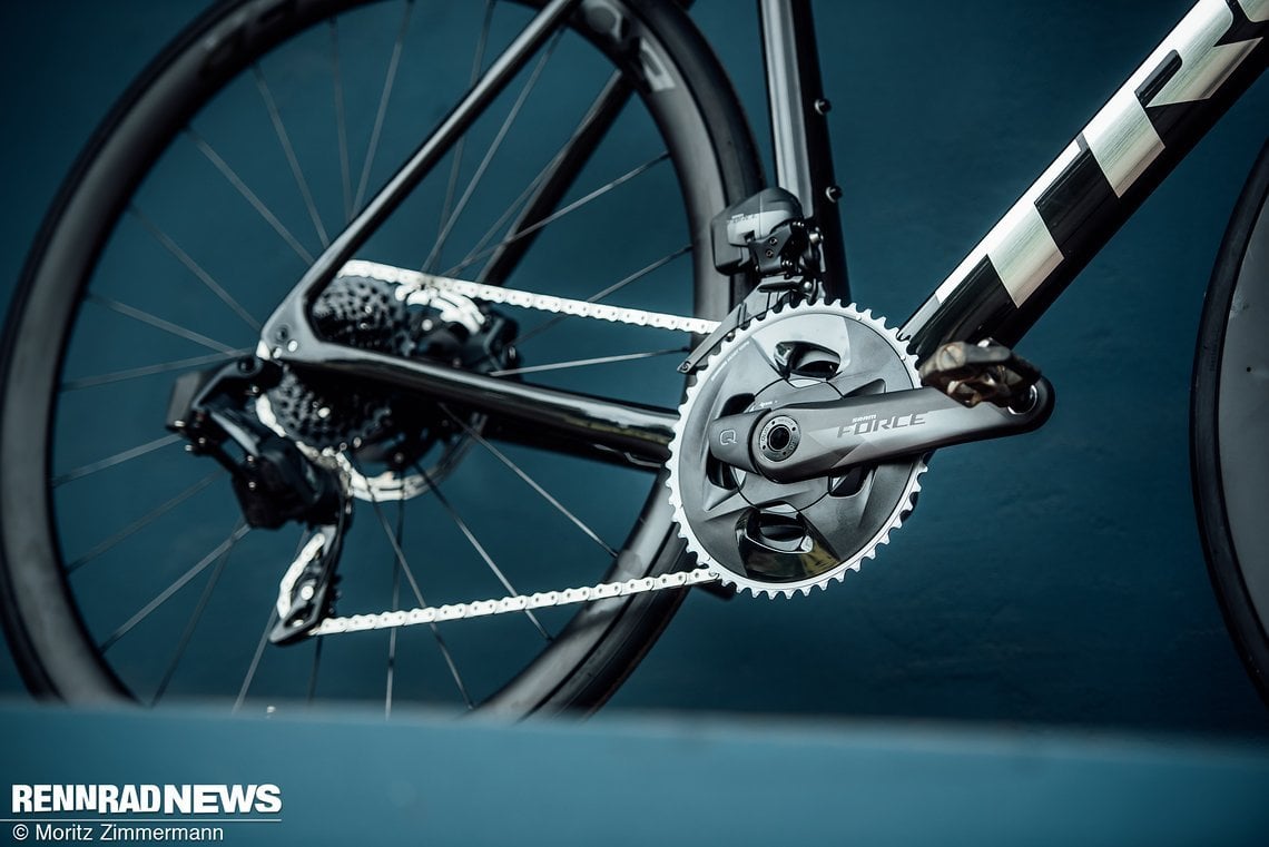 Die Übersetzung der 2x12 SRAM Force eTap AXS Gruppe am Testrad ist für die Berge recht sportlich