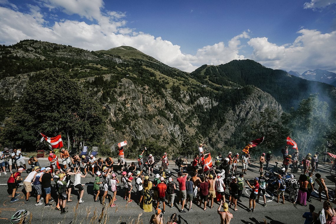 Das Zuschauerspalier war in Alpes d'Huez am dichtesten