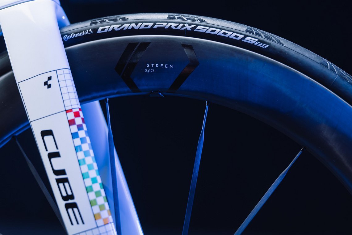 CUBE-Teambike-Set1-06