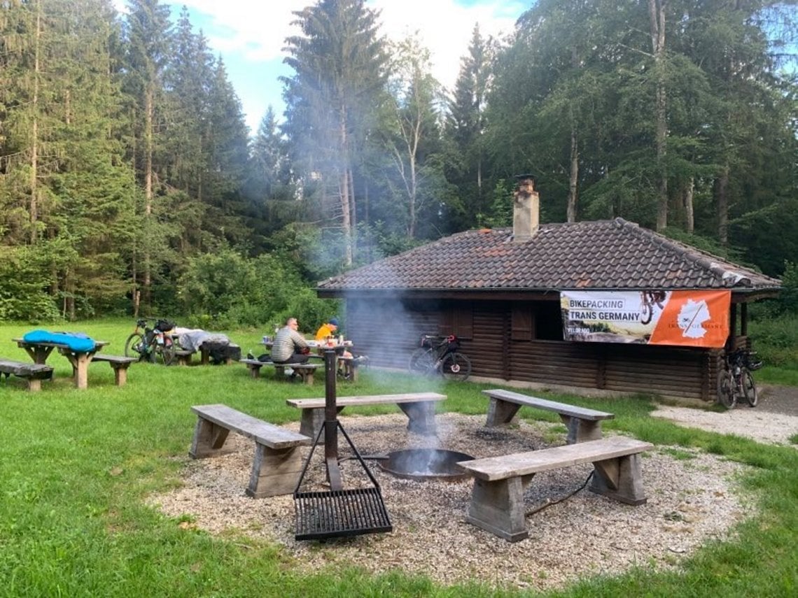 Für Schutzhütten und Rastplätze gibt es eine eigene Karte.