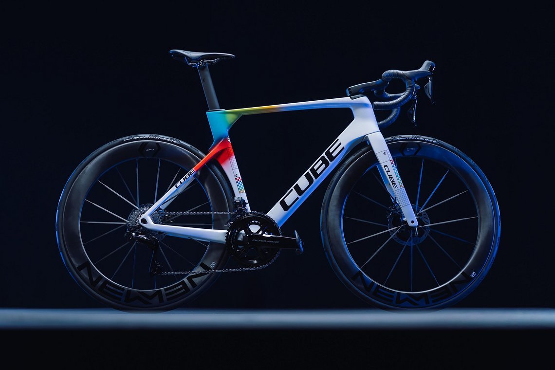 CUBE-Teambike-Set1-01