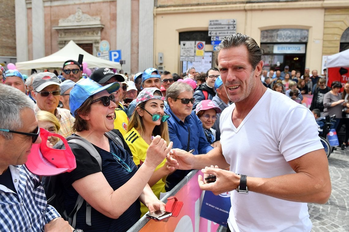 Mario Cipollini schaute vorbei. Er muss keine Rennen mehr fahren, um zu gewinnen