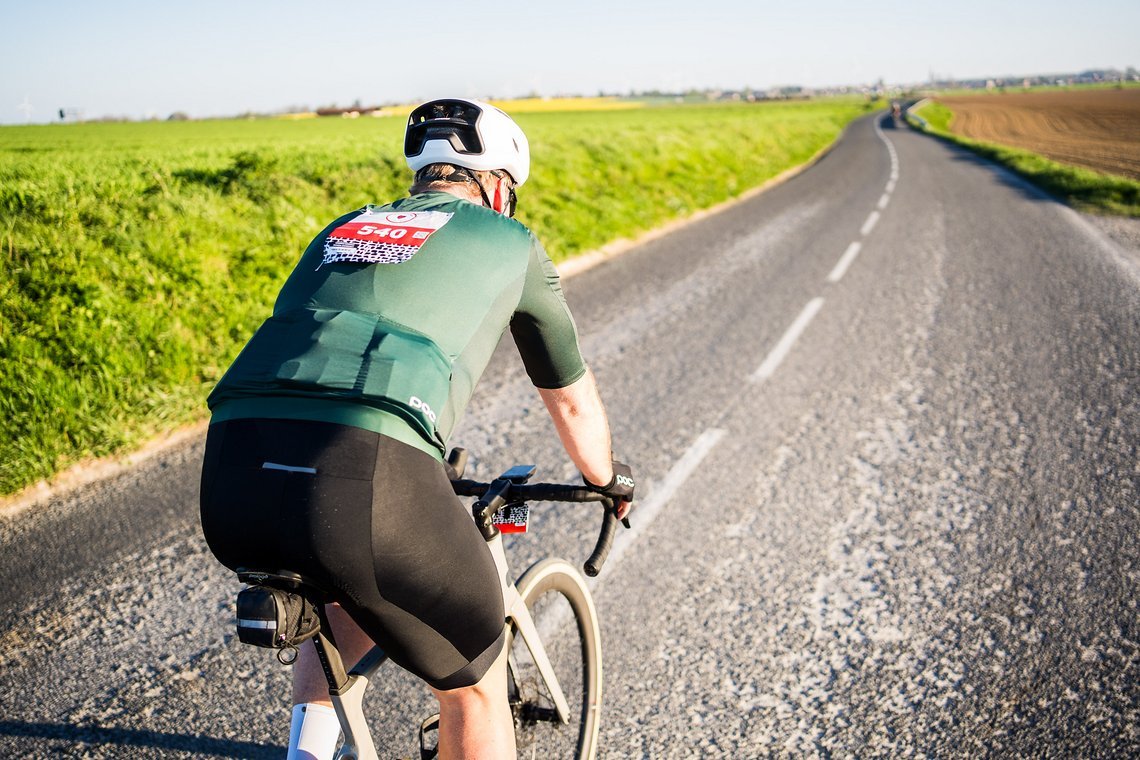 Die ersten Kilometer laufen wunderbar und generell genieße ich die asphaltierten Abschnitte sehr.