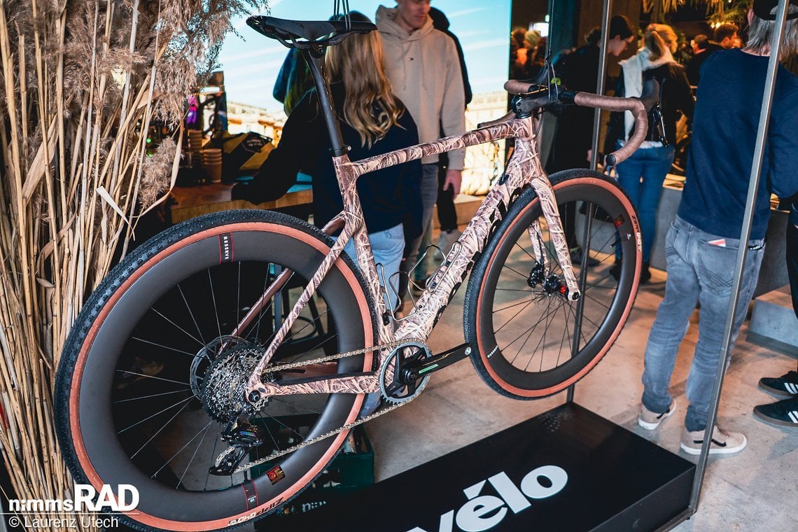 Das auffällig lackierte Cervélo Àspero macht auf den Fahrradmessen die Runde.