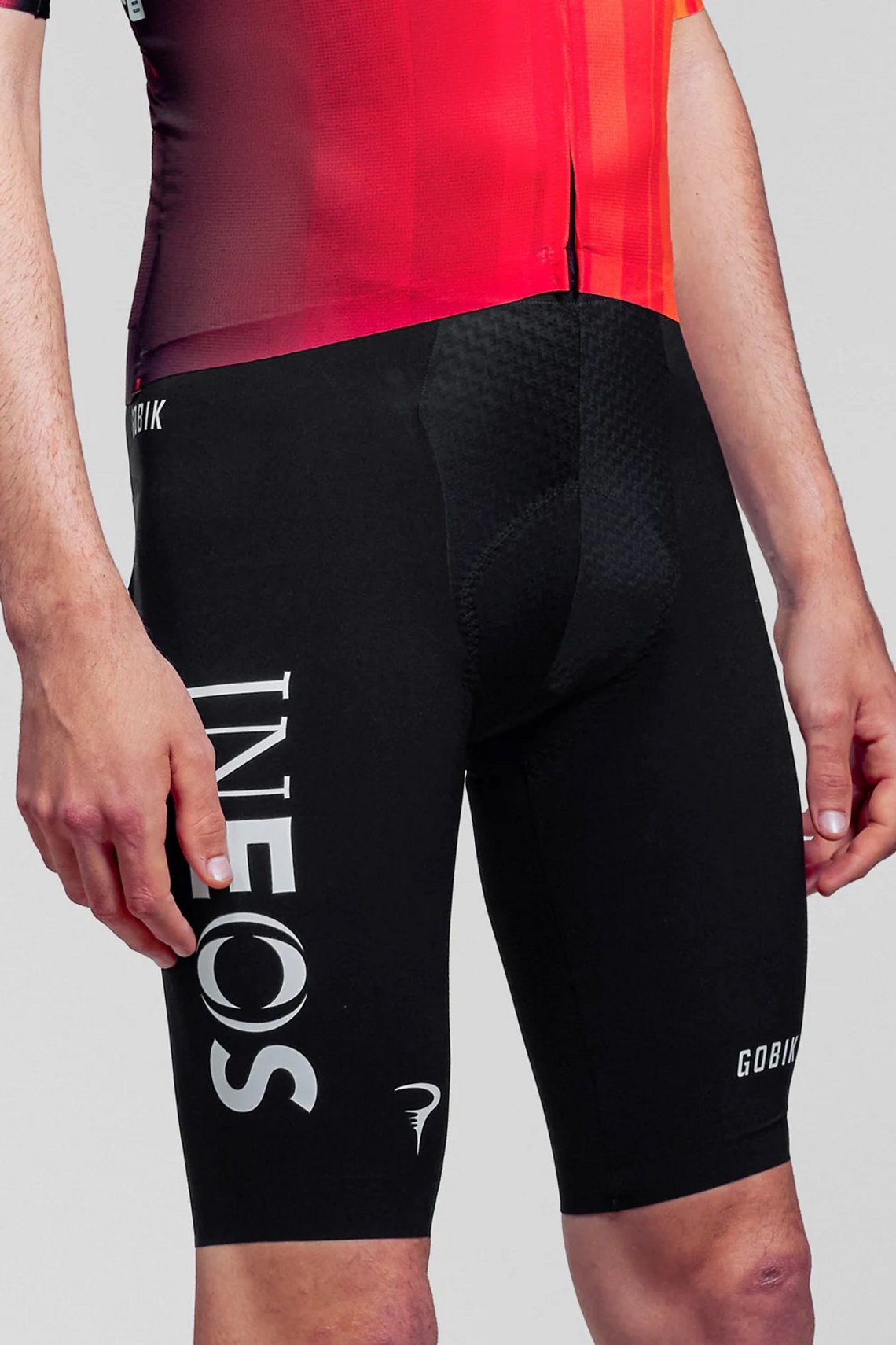 Die Gobik Lancer Shorts gibt es auch in einer Ineos Grenadiers  Edition.