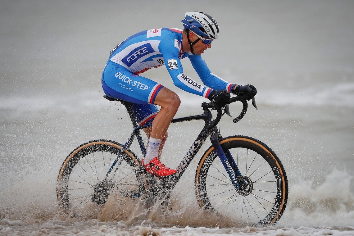 Auch Zdeněk Štybar gab sich wieder ein Stelldichein – bei seinem einzigen CX-Rennen in dieser Saison fuhr er auf Platz 18