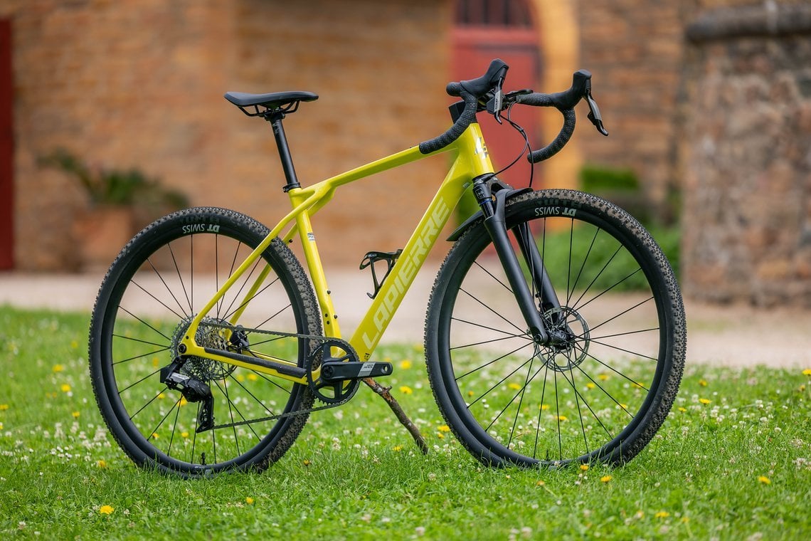 Das alternative Federgabel-Modell ist das Lapierre Crosshil CF 6.0 S.