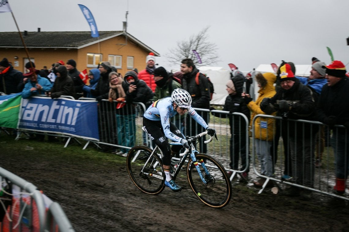 Sanne Cant machte in der Mitte des Rennens einen Vorstoß