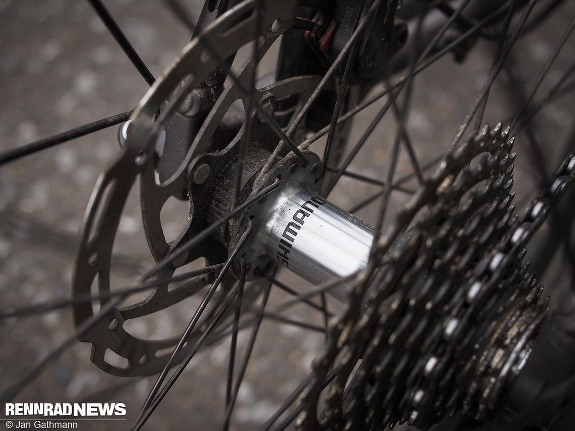 Die gruppenlose Hinterradnabe von Shimano gehört zu den wertigen Naben der Japaner