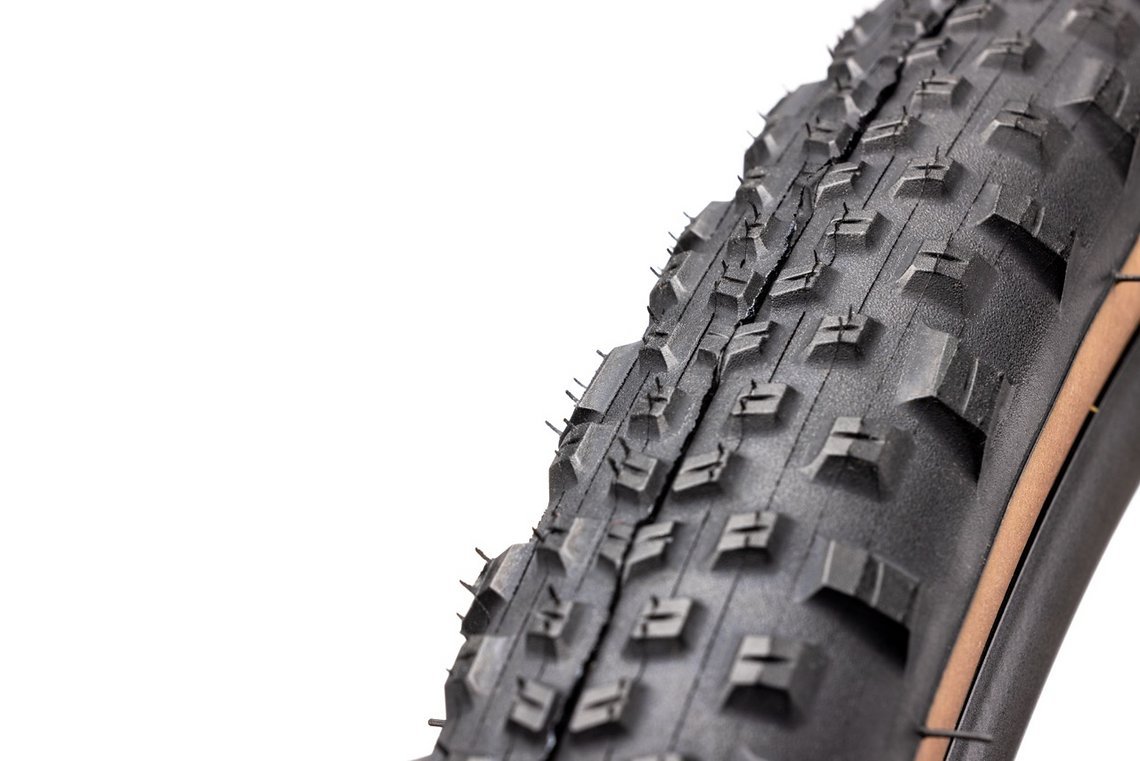 Groß (Tanwall ALLEGRA-X6 700x40 08)