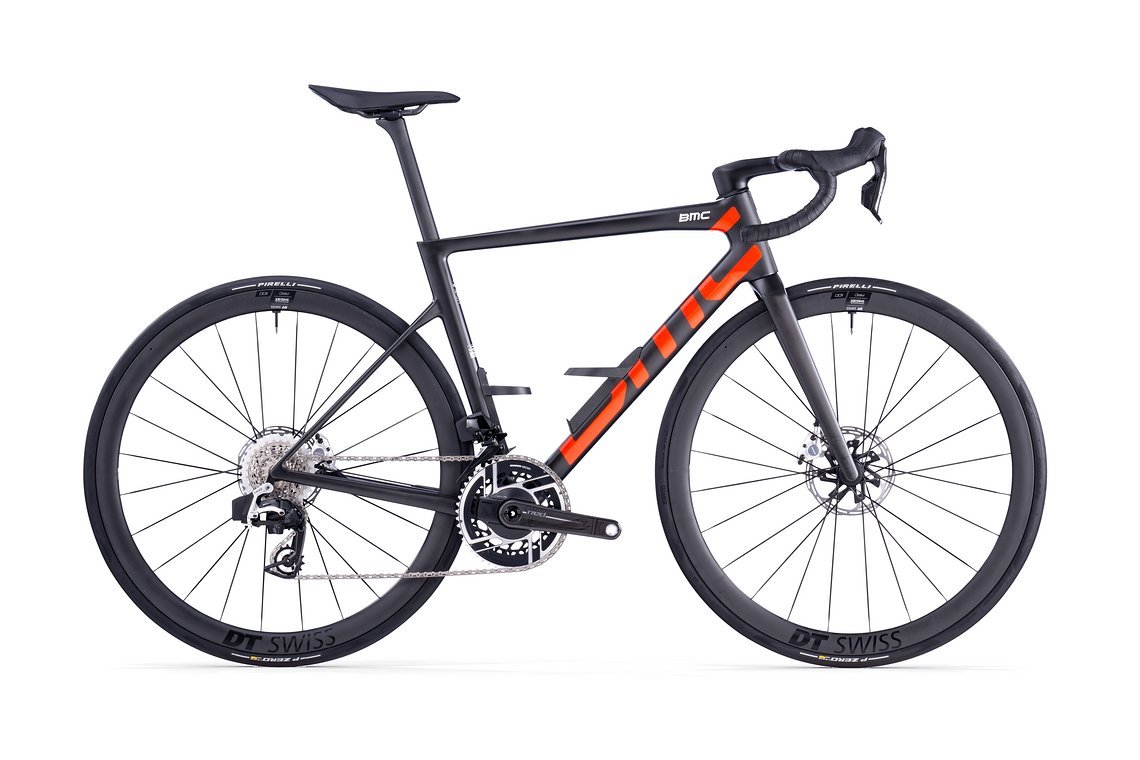 BMC Teammachine-SLR 01 One mit SRAM Red AXS Gruppe und DT Swiss ARC 1100 Laufrädern
