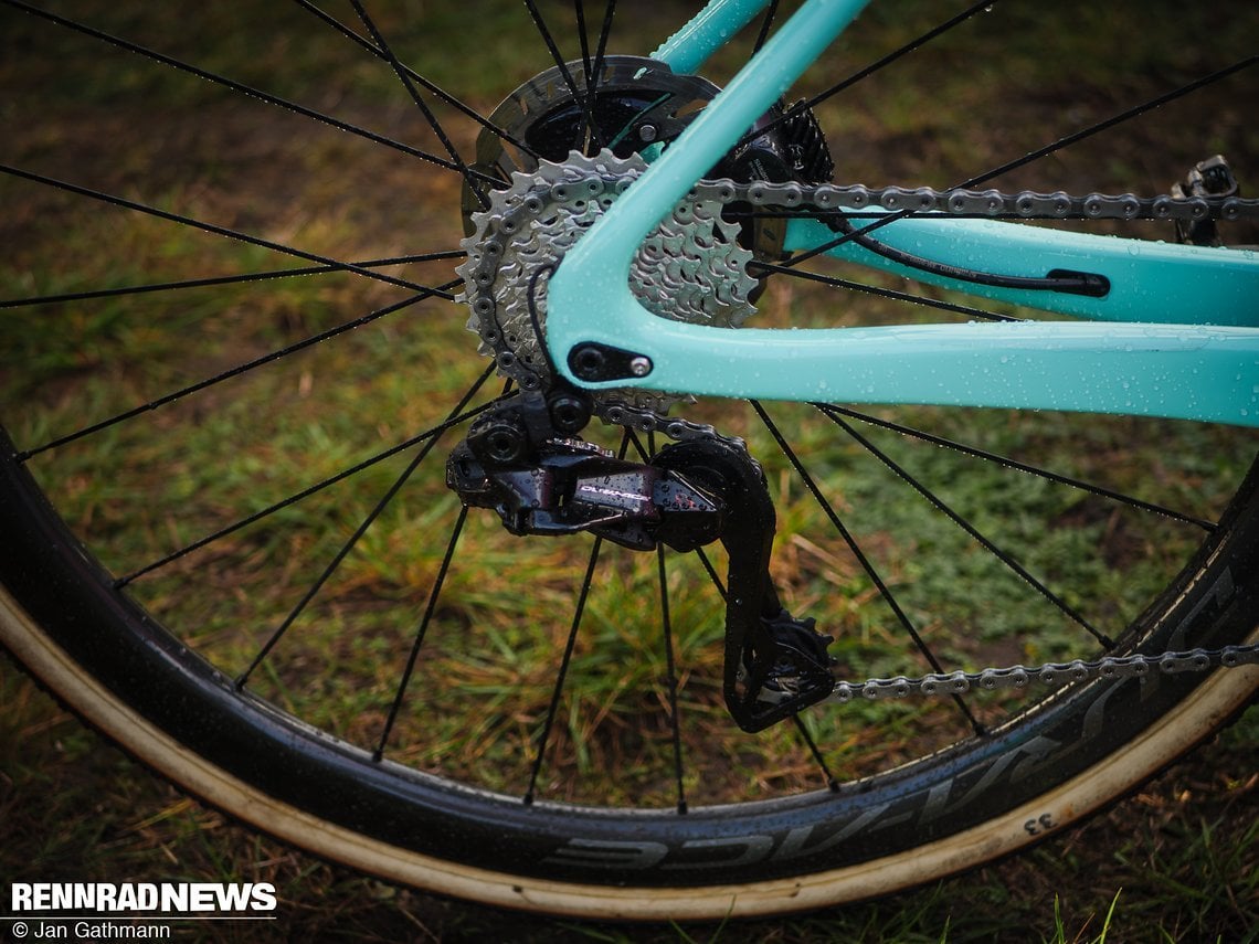 ... und Shimano Dura Ace Di2 Schaltung ist es nach wie vor 11-fach aufgestellt.