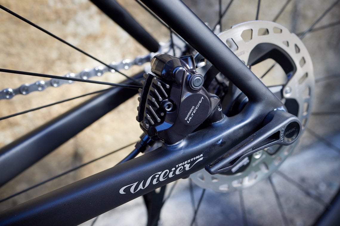 Im Unterschied zur Dura Ace Di2 sind die Ultegra-Sättel zweiteilig aufgebaut