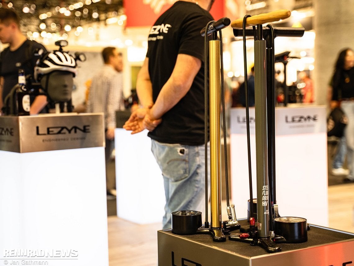 An der goldenen Limited Edition Lezyne Standpumpe…