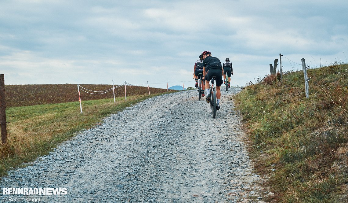 ...und über Hügel – auf der 300 km Strecke standen 5.000 hm auf dem Plan