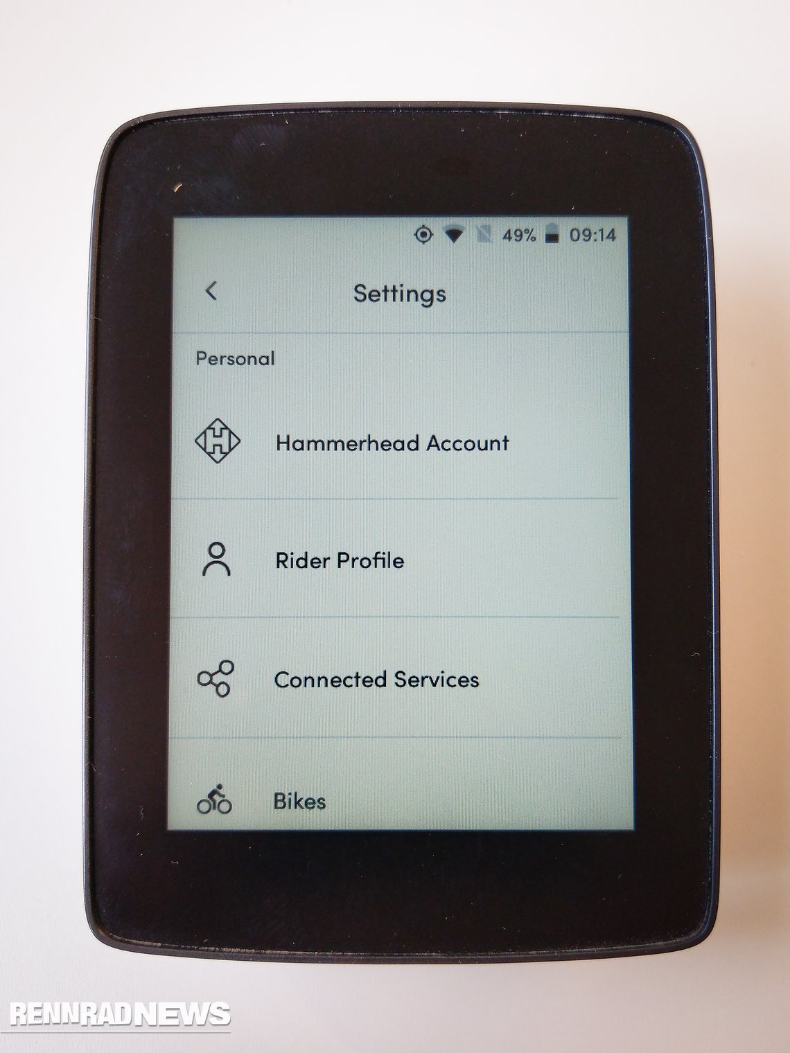 Das Einstellungs-Menü: Über den Hammerhead Account erfolgt die Synchronisation mit dem Portal, aber auch andere Dienste wie Strava lassen sich automatisch synchronisieren...