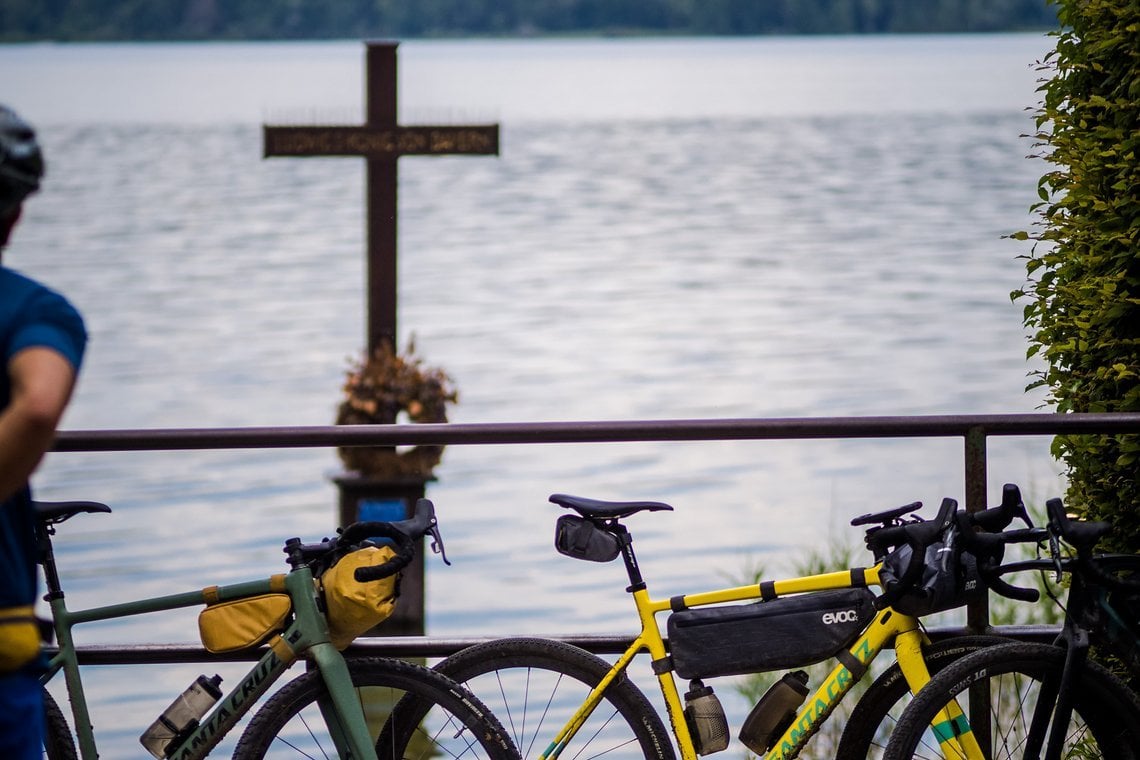 Das Ziel der Tour ist der Todesort von Ludwig II am Ostufer des Starnberger See. Drei erlebnisreiche Tage liegen hinter uns.