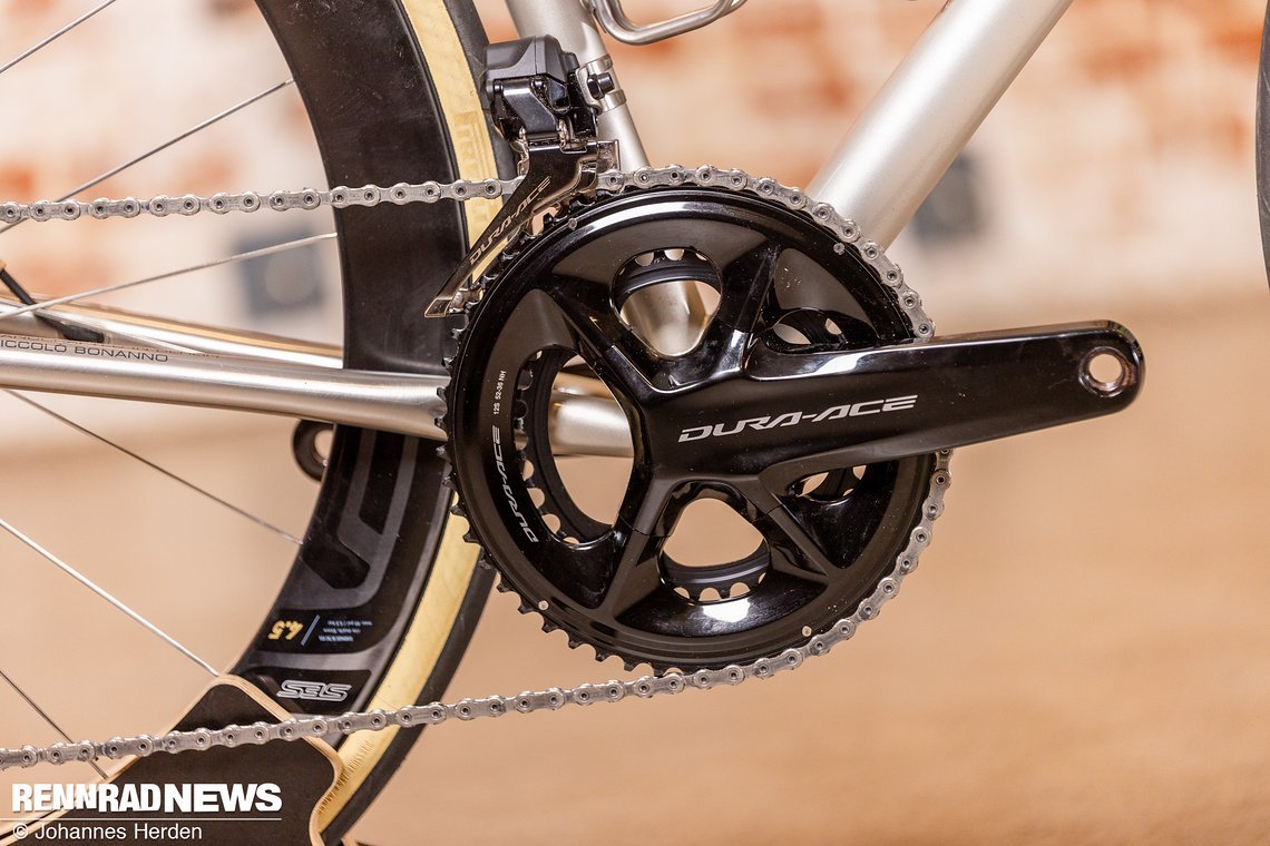 Die Shimano Dura Ace Di2 Gruppe unterstreicht den Performance-Anspruch.