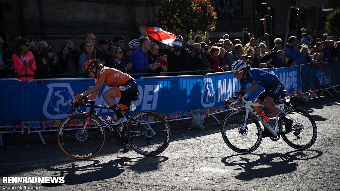 Anna van der Breggen und Amanda Spratt auf dem Weg zu Silber und Bronze