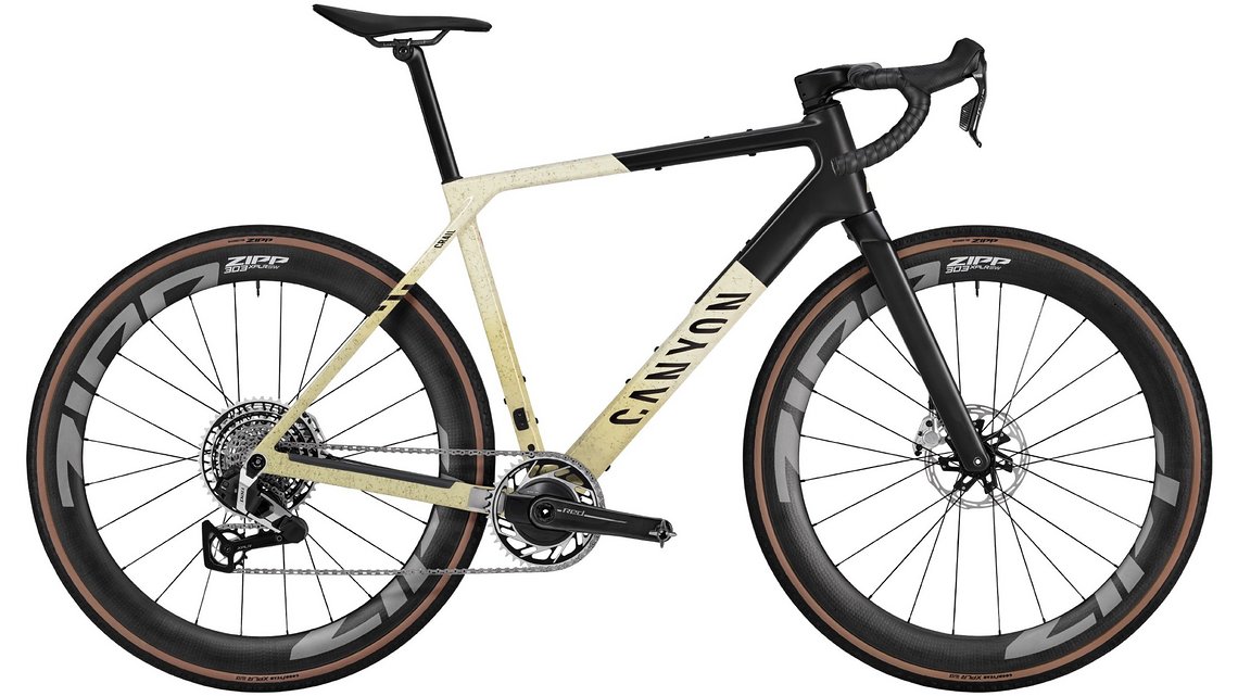 Auch Canyon lässt es sich nicht nehmen und stellt mit dem Grail CFR XPLR ein Gravel-Bike mit der neuen 13-fach Schaltung vor – zu haben ist der 7,5 kg leichte Bolide für 8.499 € (UVP).