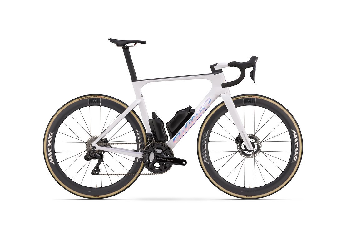 Auch eine Variante mit Dura-Ace Di2 Gruppe ohne Leistungsmesser ist erhältlich Auch eine Variante mit Dura-Ace Di2 Gruppe ohne Leistungsmesser ist erhältlich