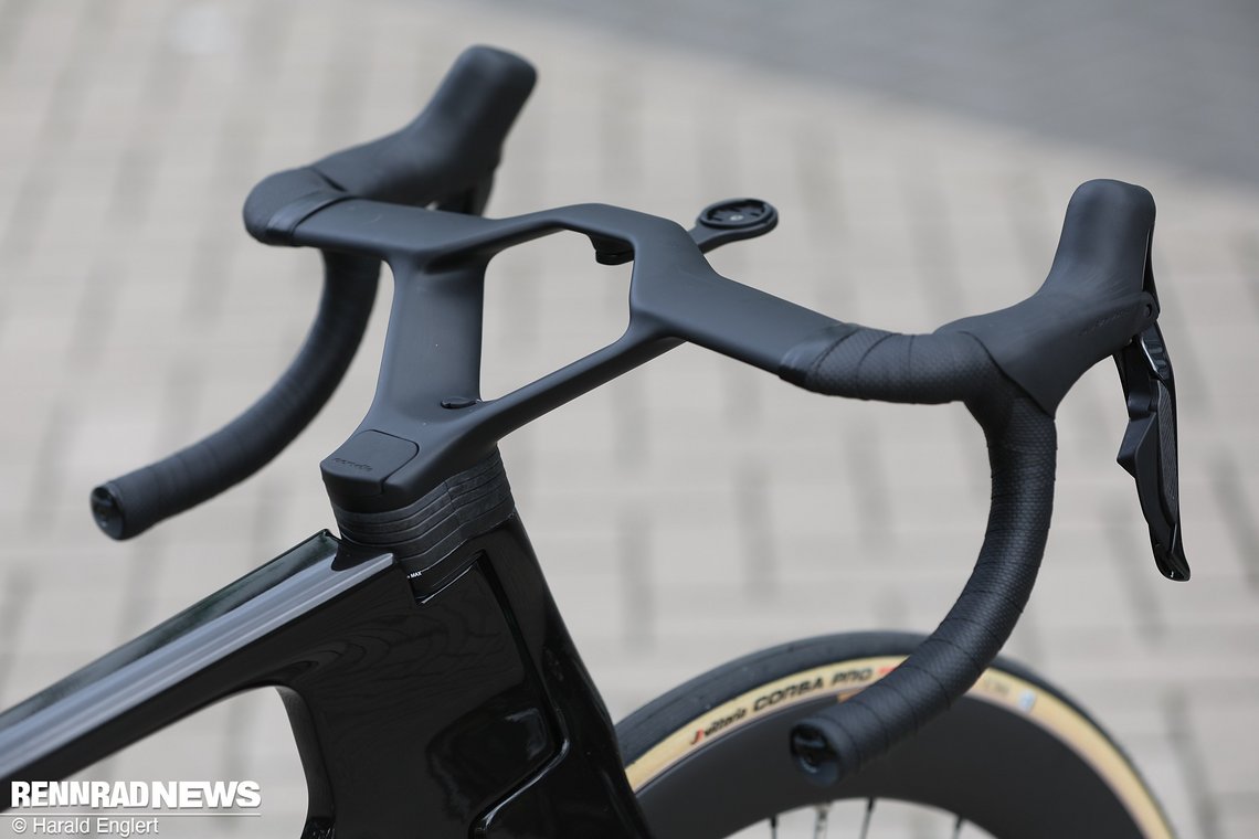 Das neue einteilige Cockpit ist optisch extrem auffällig