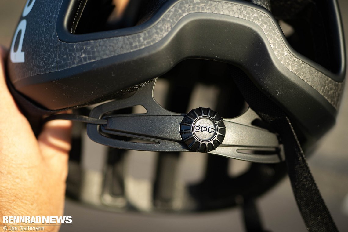 Die Weitenverstellung über das griffige Drehrad erfolgt feinschrittig.