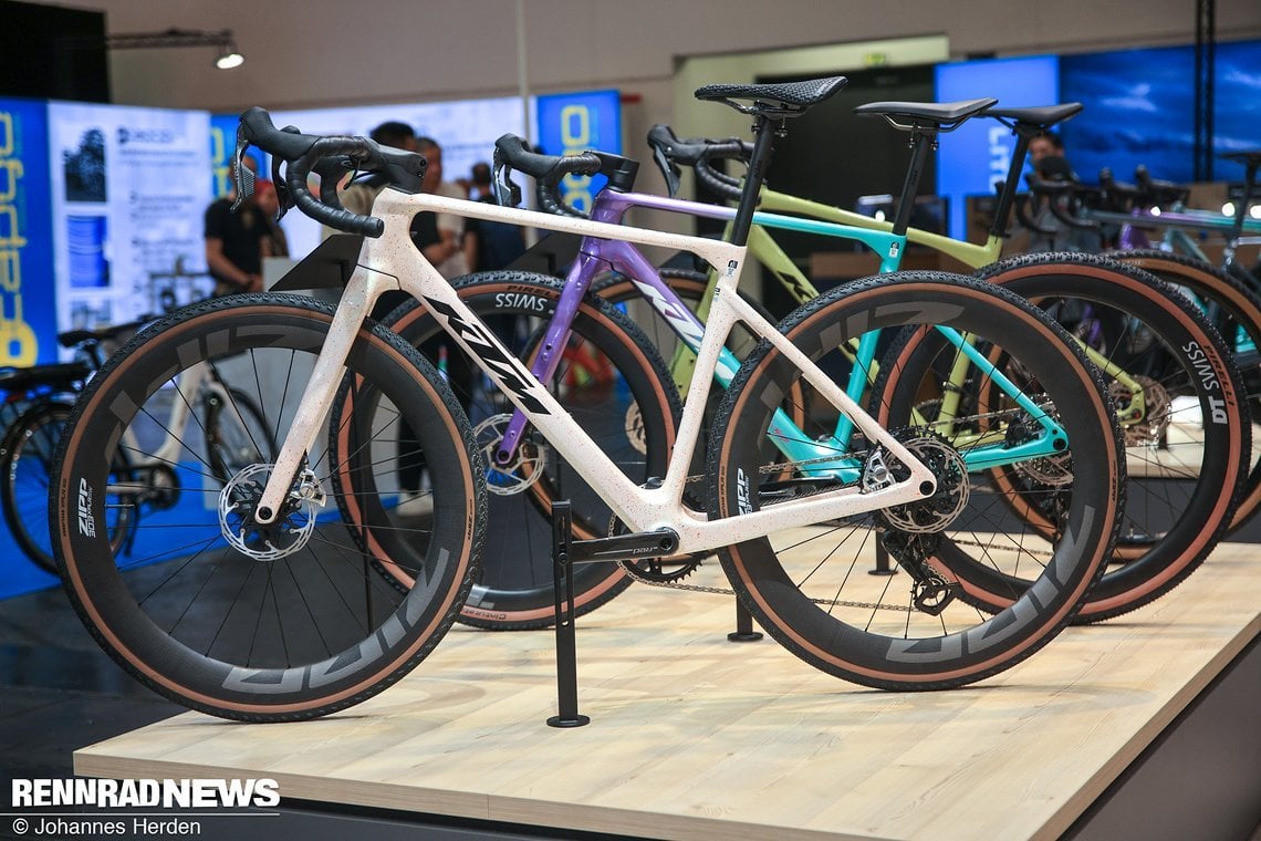 Das KTM Gravelator Exonic sieht nach einem Performance Race Gravel Bike aus.