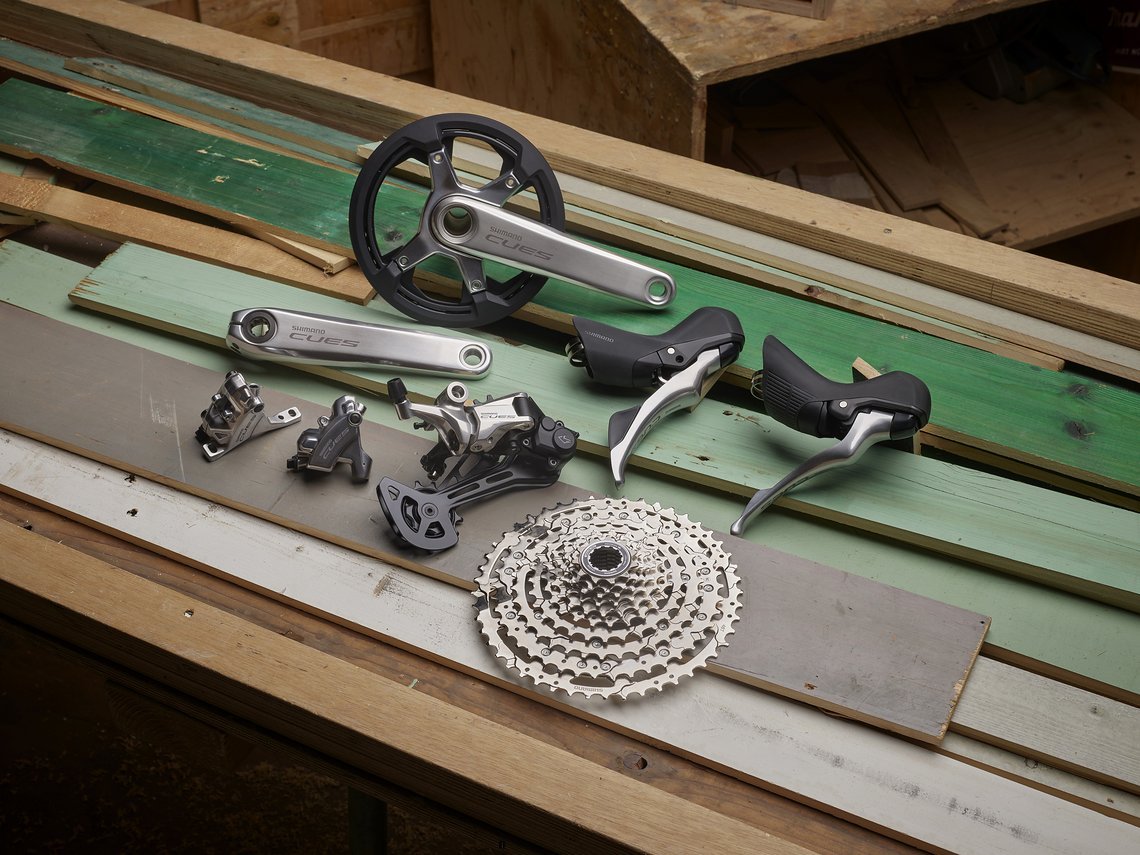 612363-CUES Polished Silver Lifestyle 001-6a53e9-original-1757588119