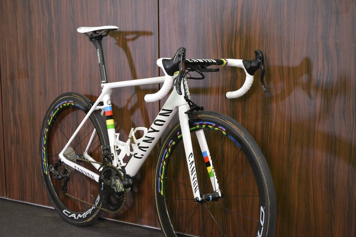 Aljendro Valverdes Canyom Ultimate CF SLX Weltmeister-Edition...