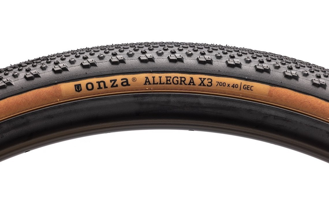 Groß (Tanwall ALLEGRA-X3 700x40 03)