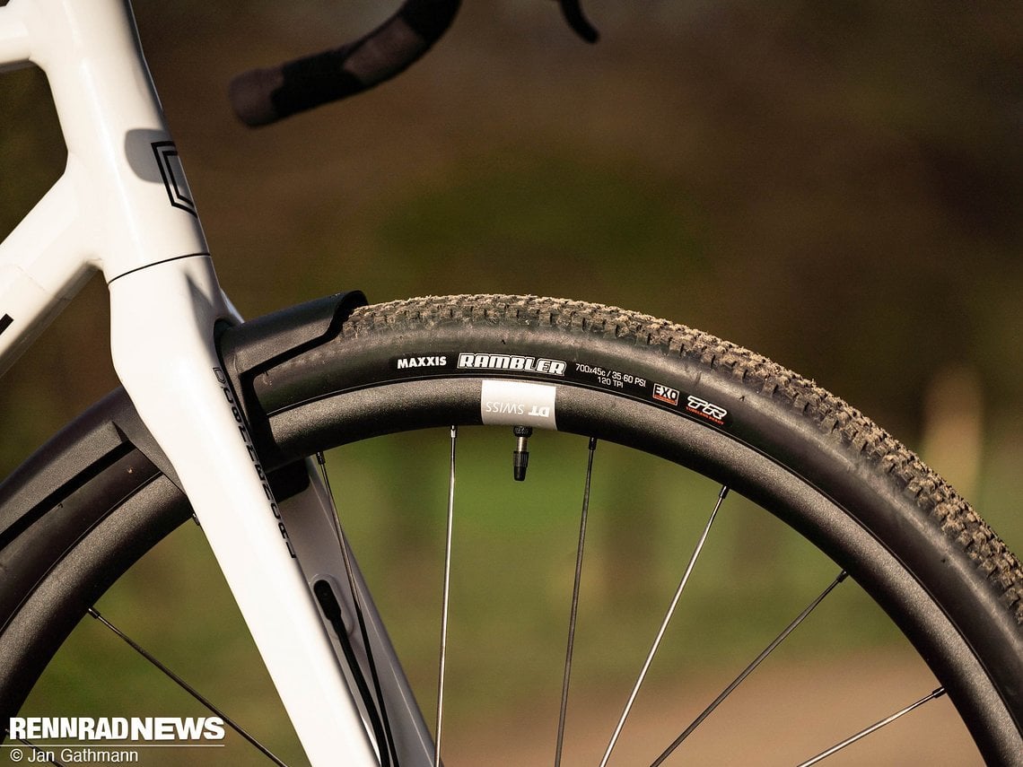 Maxxis Rambler-Reifen in 45 mm gefielen erneut mit einem guten Kompromiss aus Offroad-Traktion, Leichtlauf und Komfort.