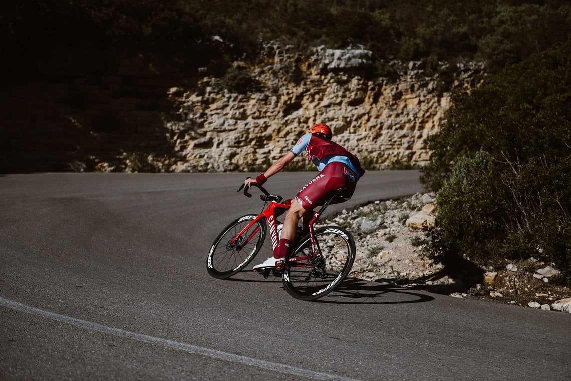 Zum Einsatz kommen Canyon Aeroad CF SLX Disc...