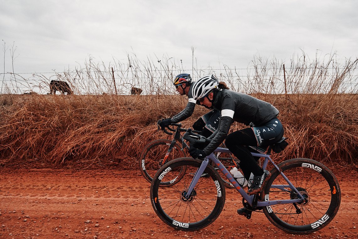 … und Amity Rockwell gewannen schon auf einem Able das Dirty Kanza Gravelrace.