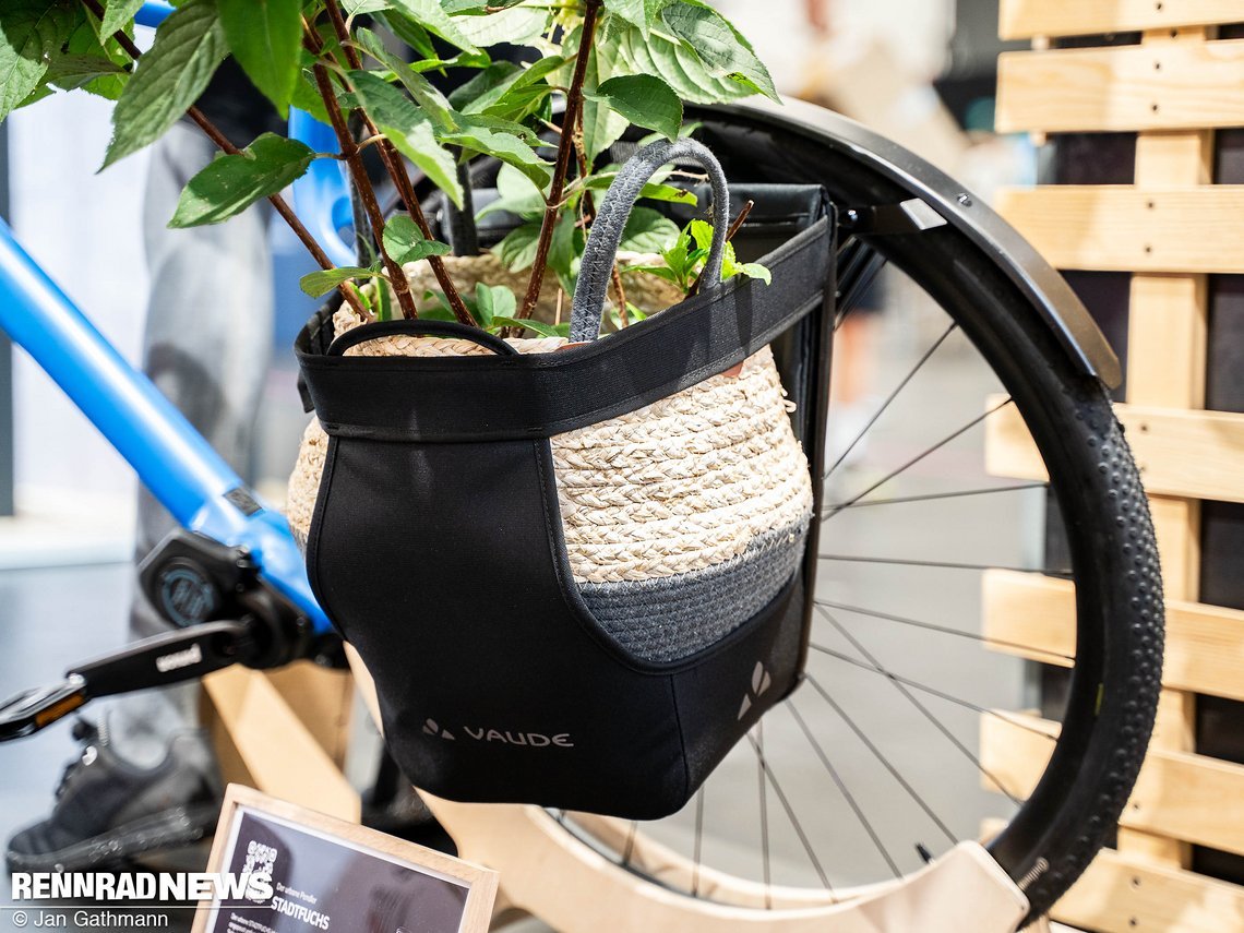 Der flexible Fahrradkorb soll sich für allerlei Transporte eignen.