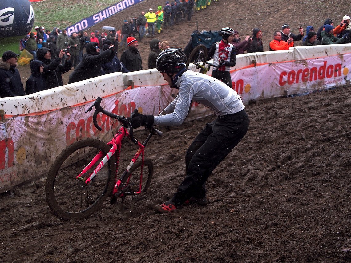 Tiefe Rinnen bei der CX WM in Valkenburg